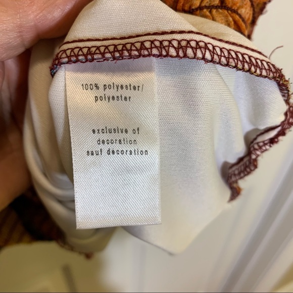 Maurices Short Sleeve Orange Pattern Top Size 1X - Picture 4 of 4